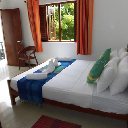Pick & Go White House Bed & Breakfast Negombo Luaran gambar