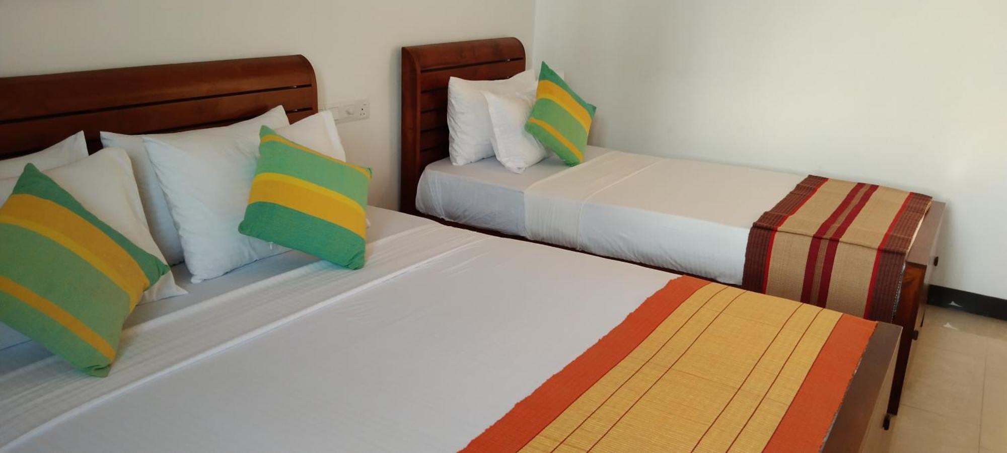 Pick & Go White House Bed & Breakfast Negombo Luaran gambar