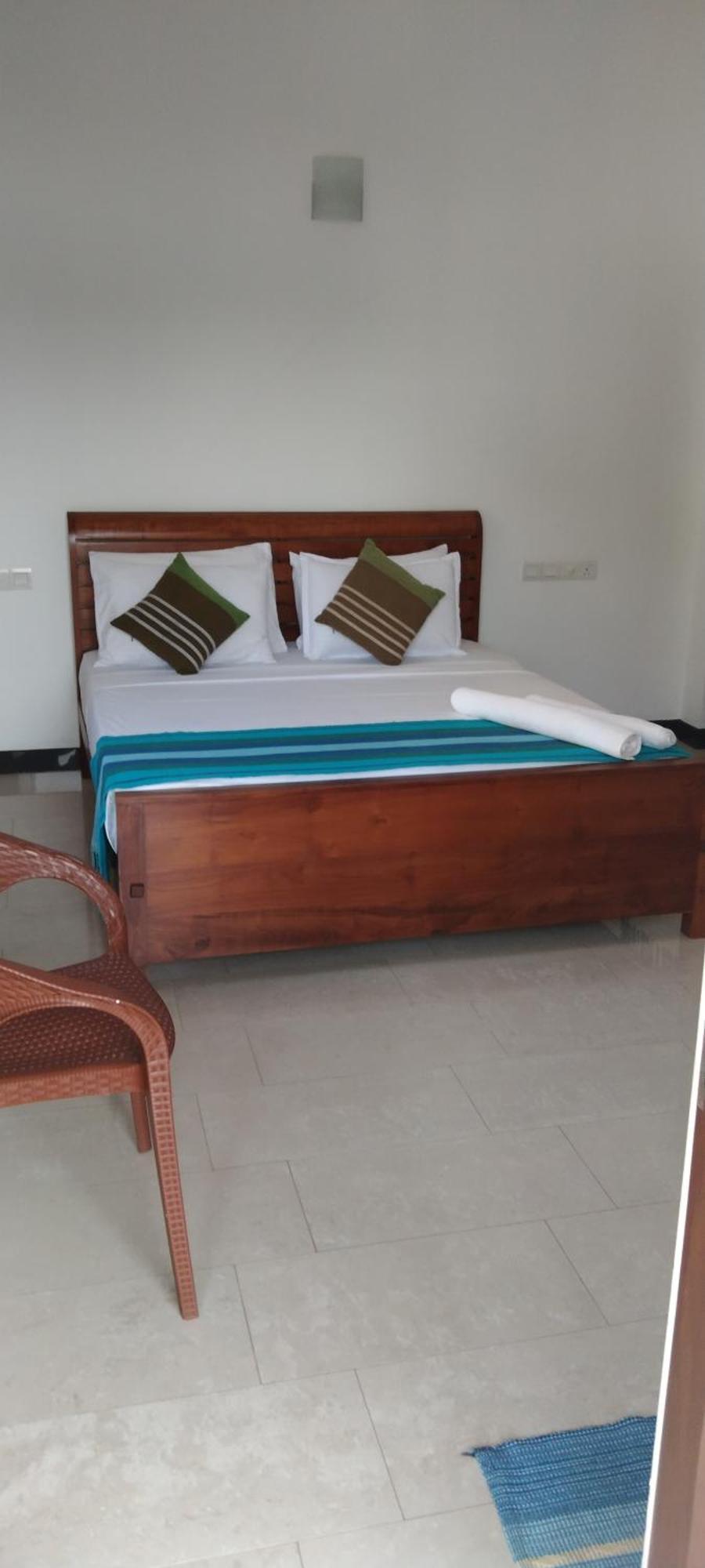 Pick & Go White House Bed & Breakfast Negombo Luaran gambar
