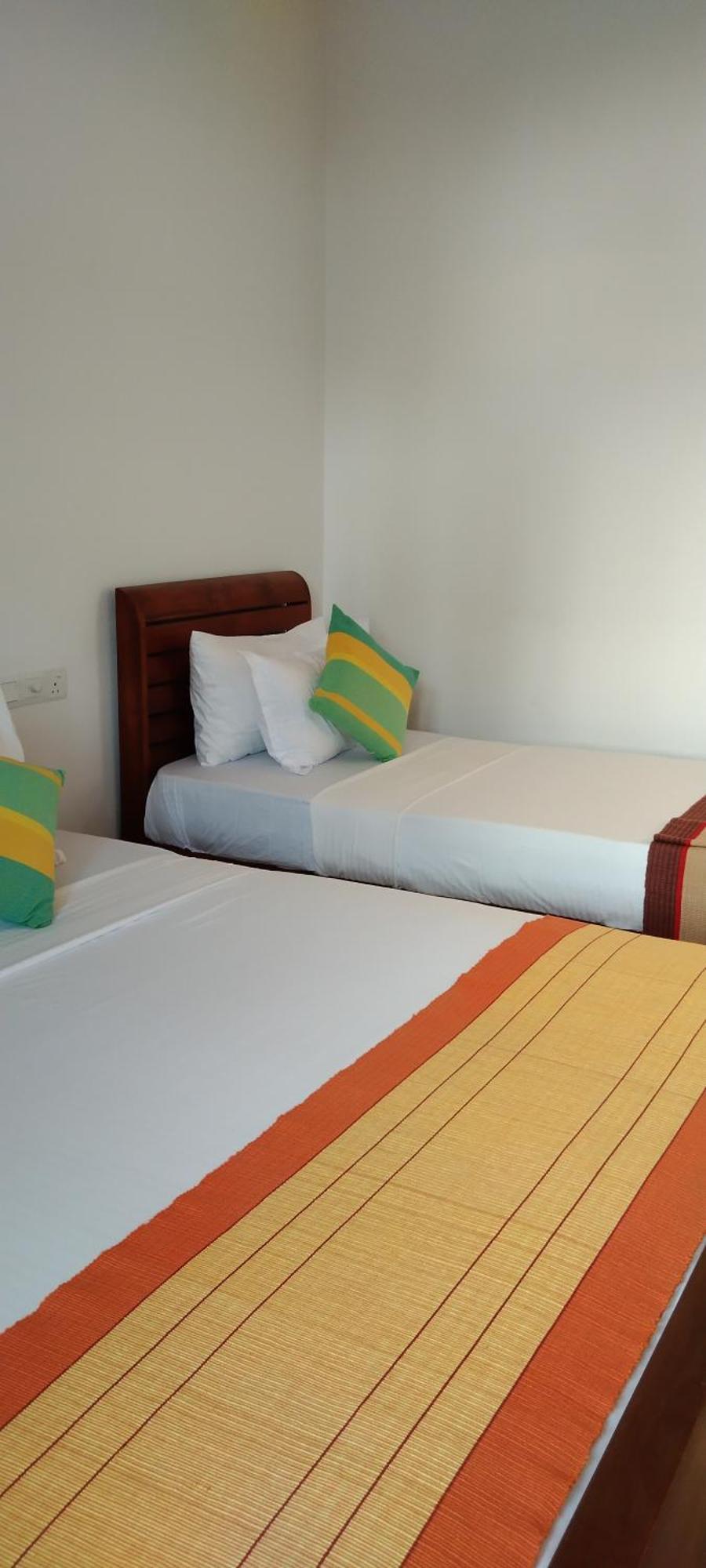 Pick & Go White House Bed & Breakfast Negombo Luaran gambar