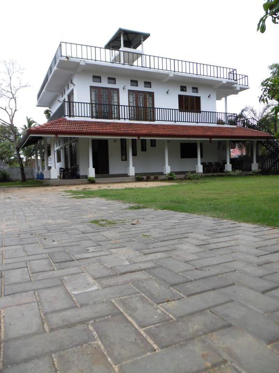 Pick & Go White House Bed & Breakfast Negombo Luaran gambar