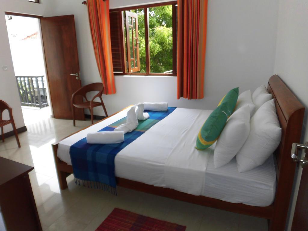 Pick & Go White House Bed & Breakfast Negombo Luaran gambar