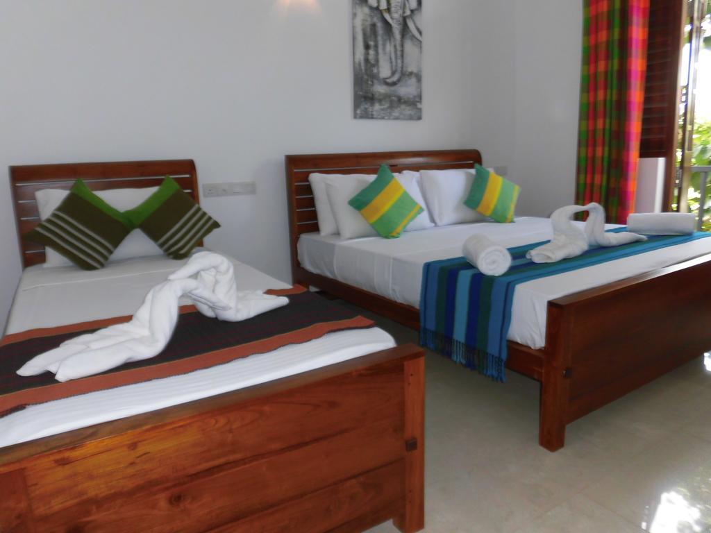 Pick & Go White House Bed & Breakfast Negombo Luaran gambar