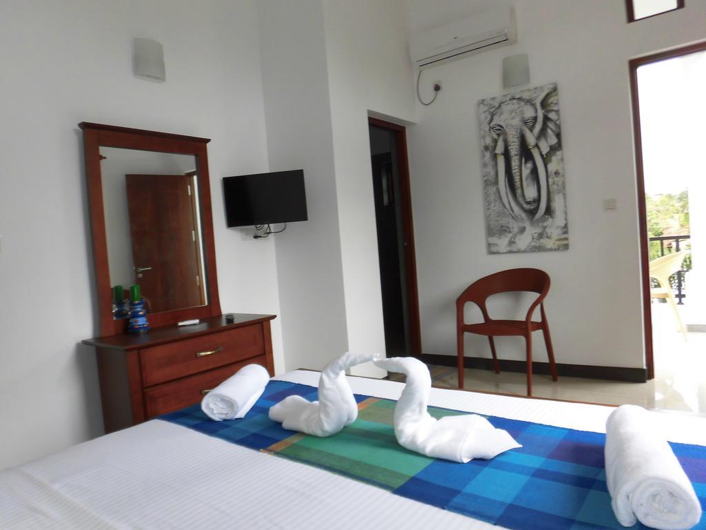 Pick & Go White House Bed & Breakfast Negombo Luaran gambar