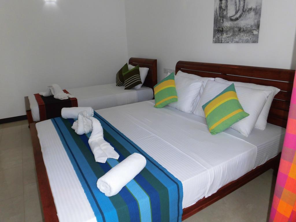 Pick & Go White House Bed & Breakfast Negombo Luaran gambar