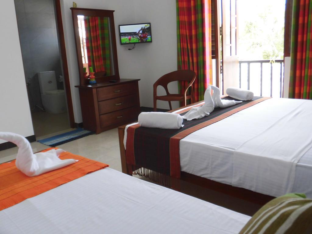 Pick & Go White House Bed & Breakfast Negombo Luaran gambar