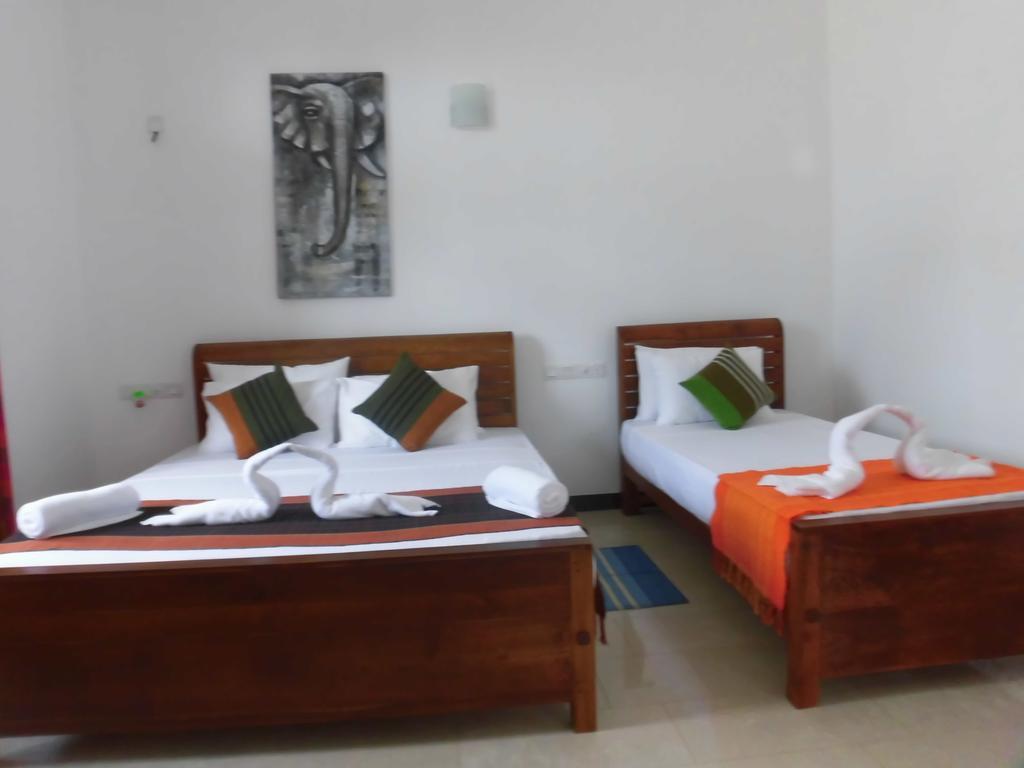 Pick & Go White House Bed & Breakfast Negombo Luaran gambar