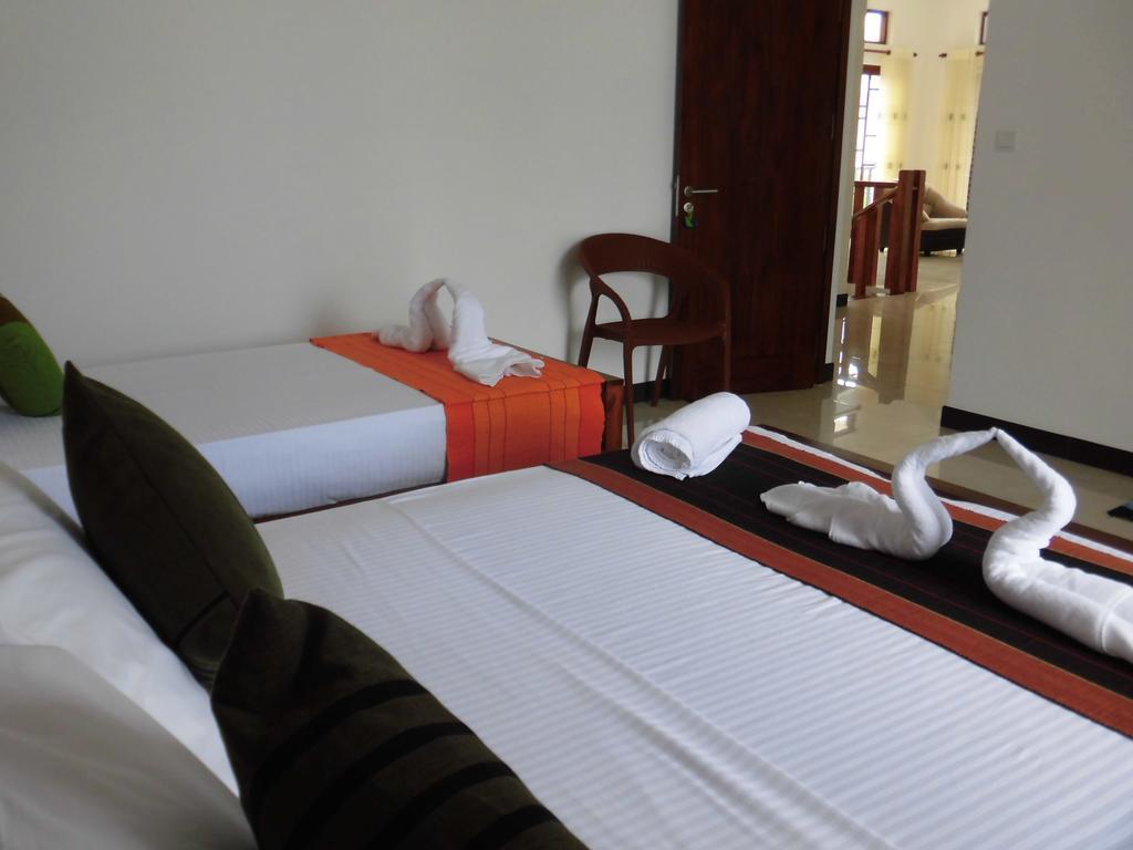 Pick & Go White House Bed & Breakfast Negombo Luaran gambar