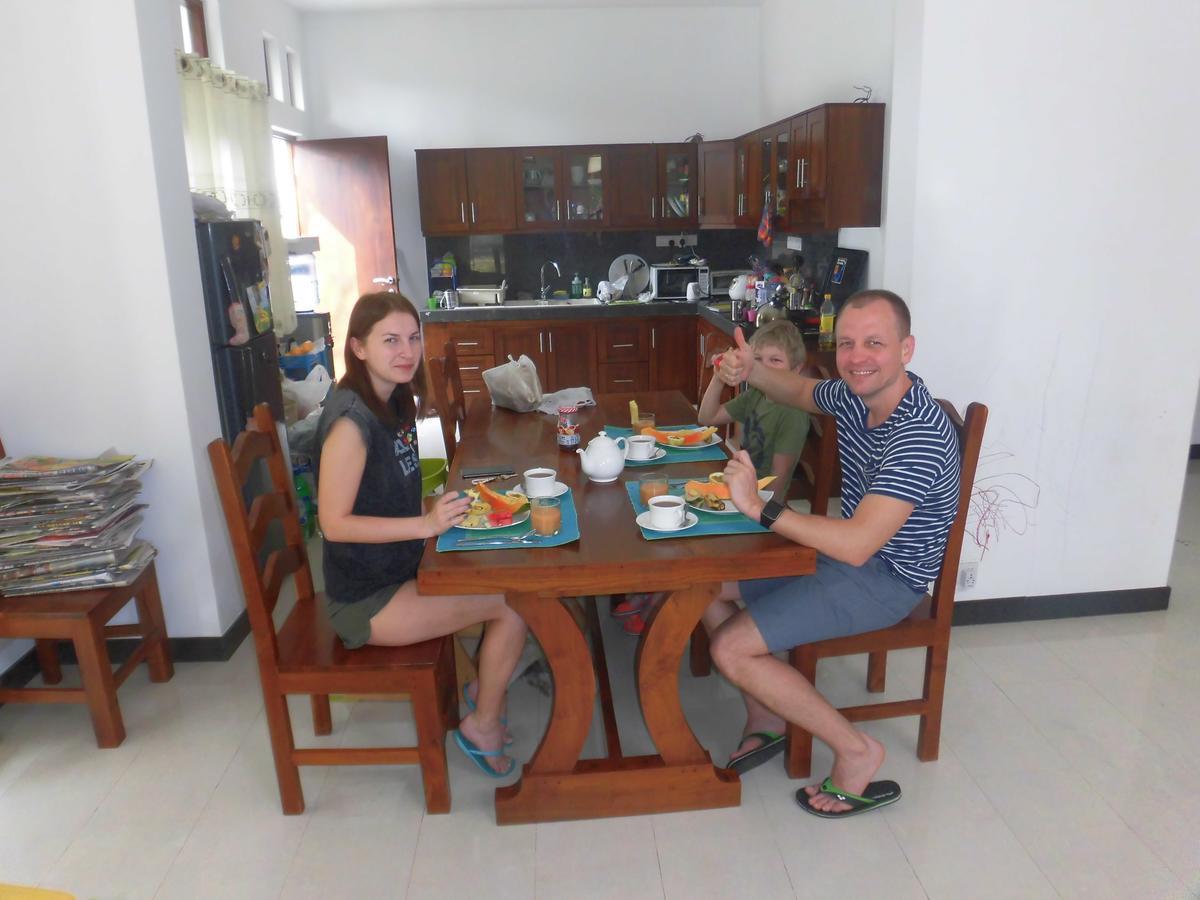 Pick & Go White House Bed & Breakfast Negombo Luaran gambar