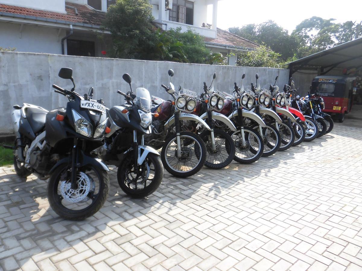 Pick & Go White House Bed & Breakfast Negombo Luaran gambar
