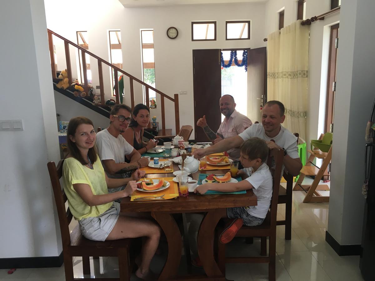 Pick & Go White House Bed & Breakfast Negombo Luaran gambar
