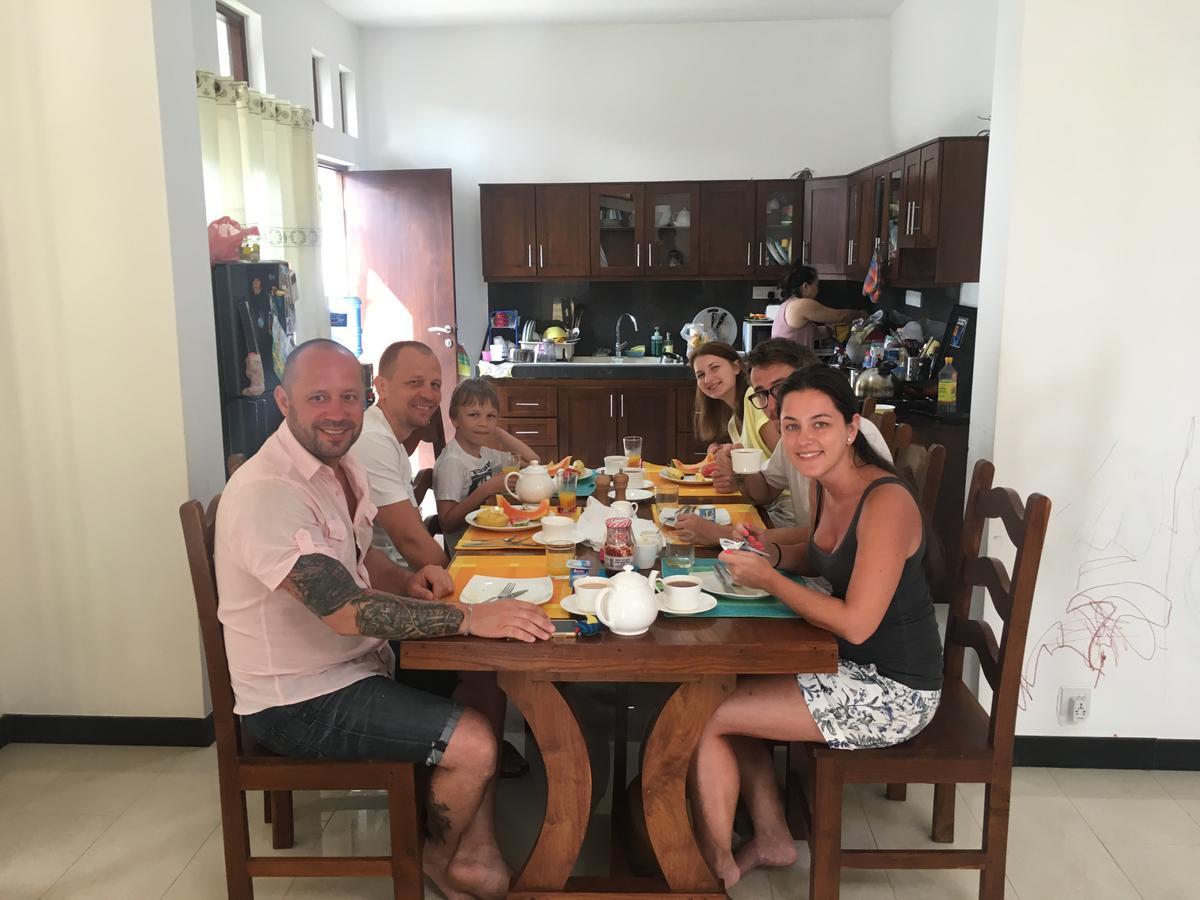 Pick & Go White House Bed & Breakfast Negombo Luaran gambar