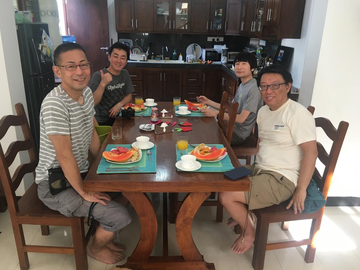 Pick & Go White House Bed & Breakfast Negombo Luaran gambar