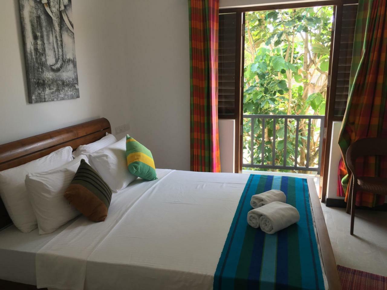 Pick & Go White House Bed & Breakfast Negombo Luaran gambar